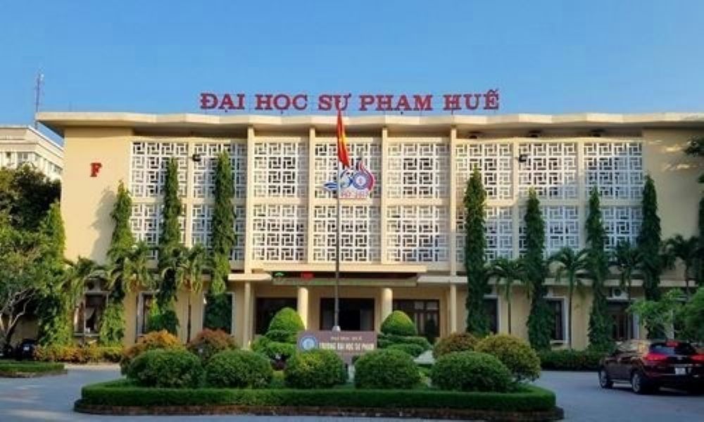 Trao Giấy chứng nhận kiểm định chất lượng các chương trình đào tạo Trường Đại học Sư phạm, Đại học Huế